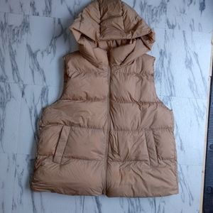 Uniqlo XL Ultra Lite goose down khaki tan womens hooded puffer vest